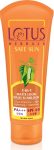 Lotus Herbals Sunscreen – Spf 40 Pa+++ Safe Sun 3-In-1 Matte Look Tinted Sunscreen Spf 40 Pa+++, Non-Greasy, Mattifying, Instant Bb Glow(100 G)