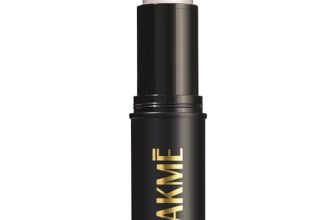 Lakme Facelift Multislayer Highlighter Stick-9Silvershimmerbomb