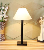 Tu Casa Metal – Iron Table Lamp, Off White